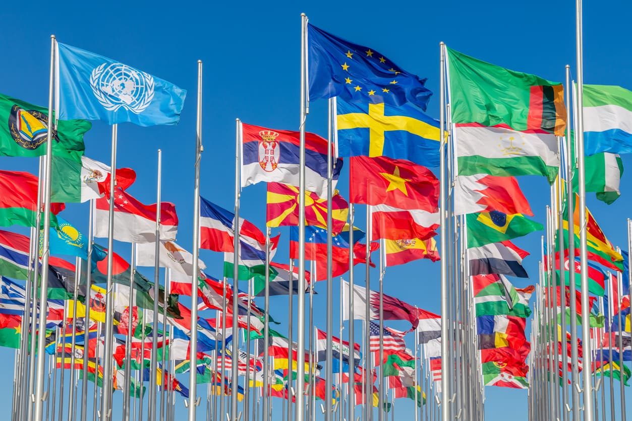 International flags of the flag states Girik represents